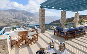 Tholariani Villas